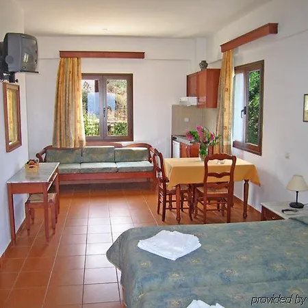 Apart Otel Areti 2*