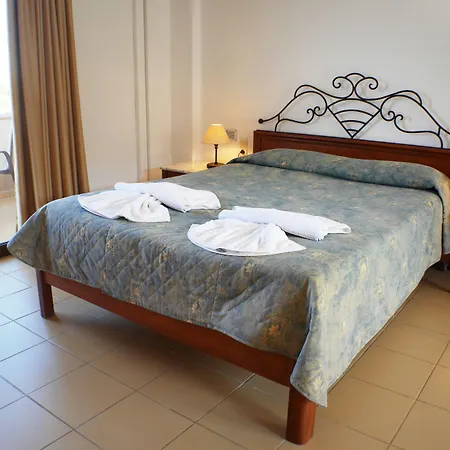 Areti Lägenhetshotell 3*