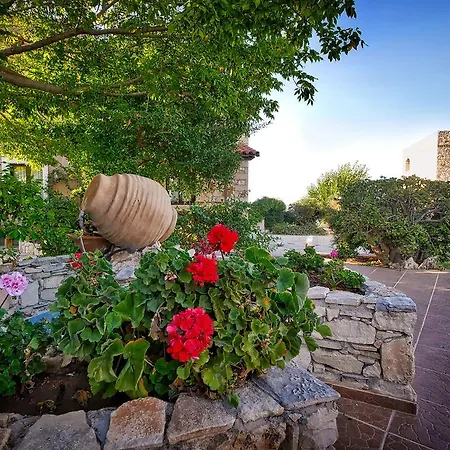 Areti Lägenhetshotell 3*