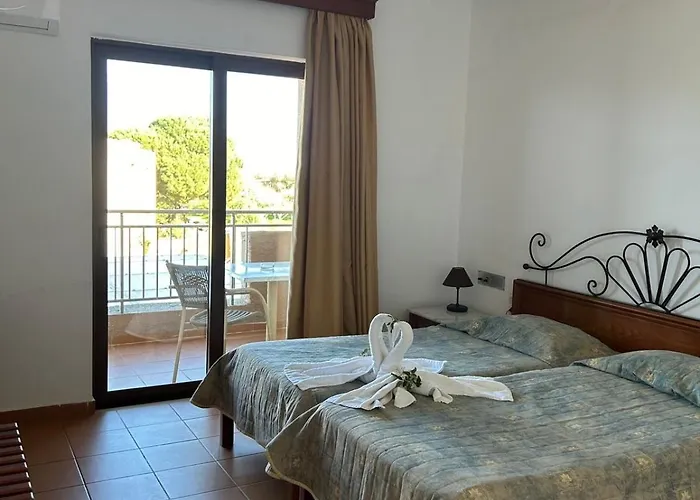 Areti מלון דירות