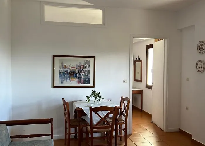 מלון דירות Areti חאניה